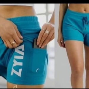 NWT Zyia Aquamarine Speedy Shorts - Size LARGE